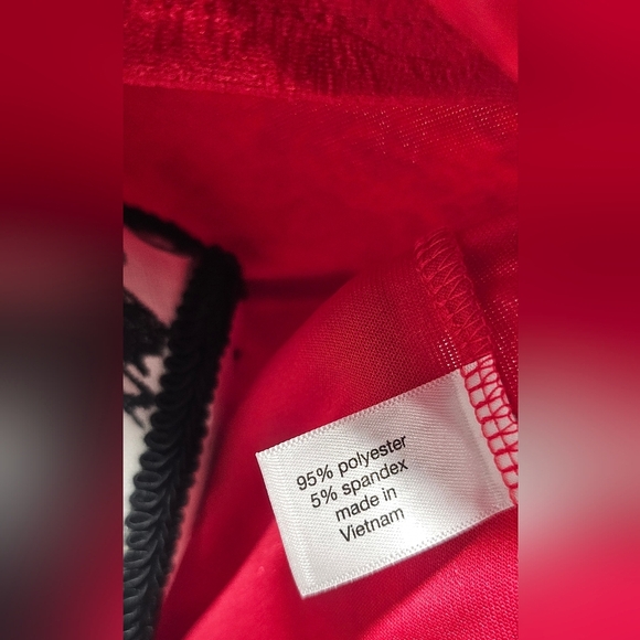 Lane Bryant Women's 22/24 Velvet Red Floral Long Sleeve V Neck Blouse Romantic - Picture 8 of 11